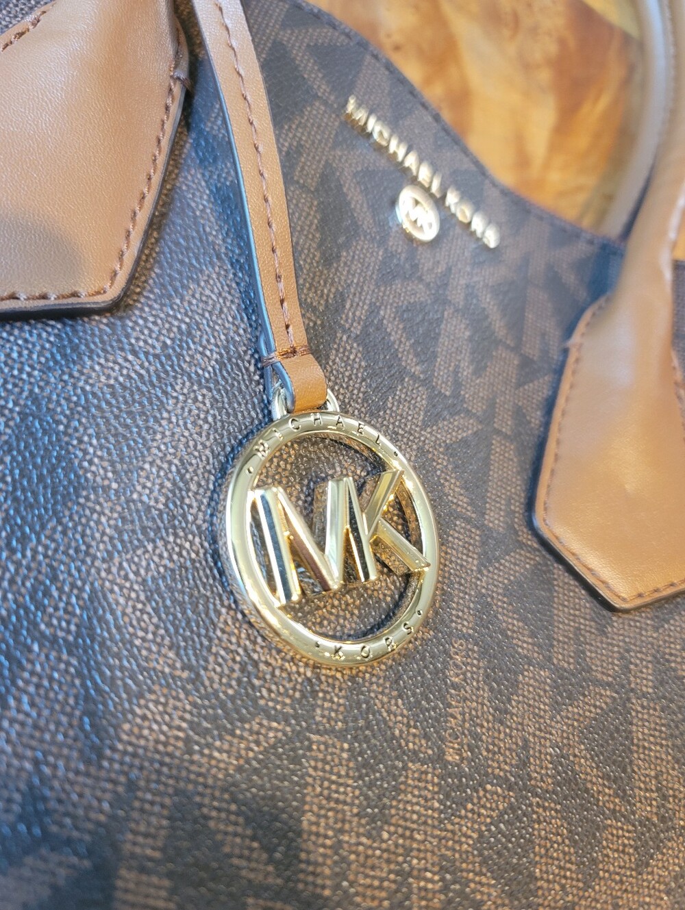 Michael Kors Triple Compartment Shoulder Bag With Detachable Strap - Picture 9 of 13